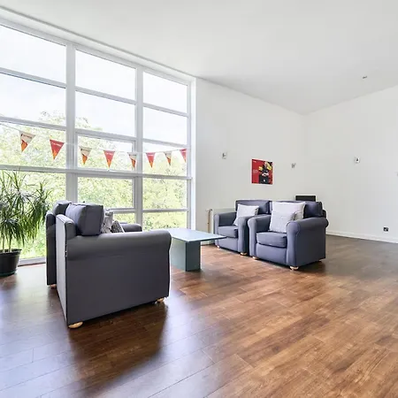 Jubilee First-floor Single Bedroom * Penrith